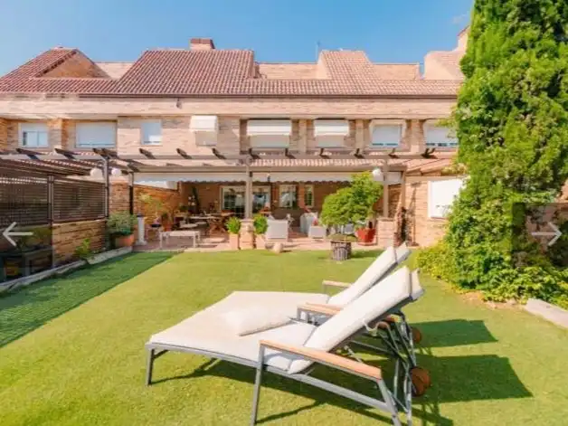 Terrassa de Casa o xalet en venda en Las Rozas de Madrid amb Aire condicionat i Terrassa