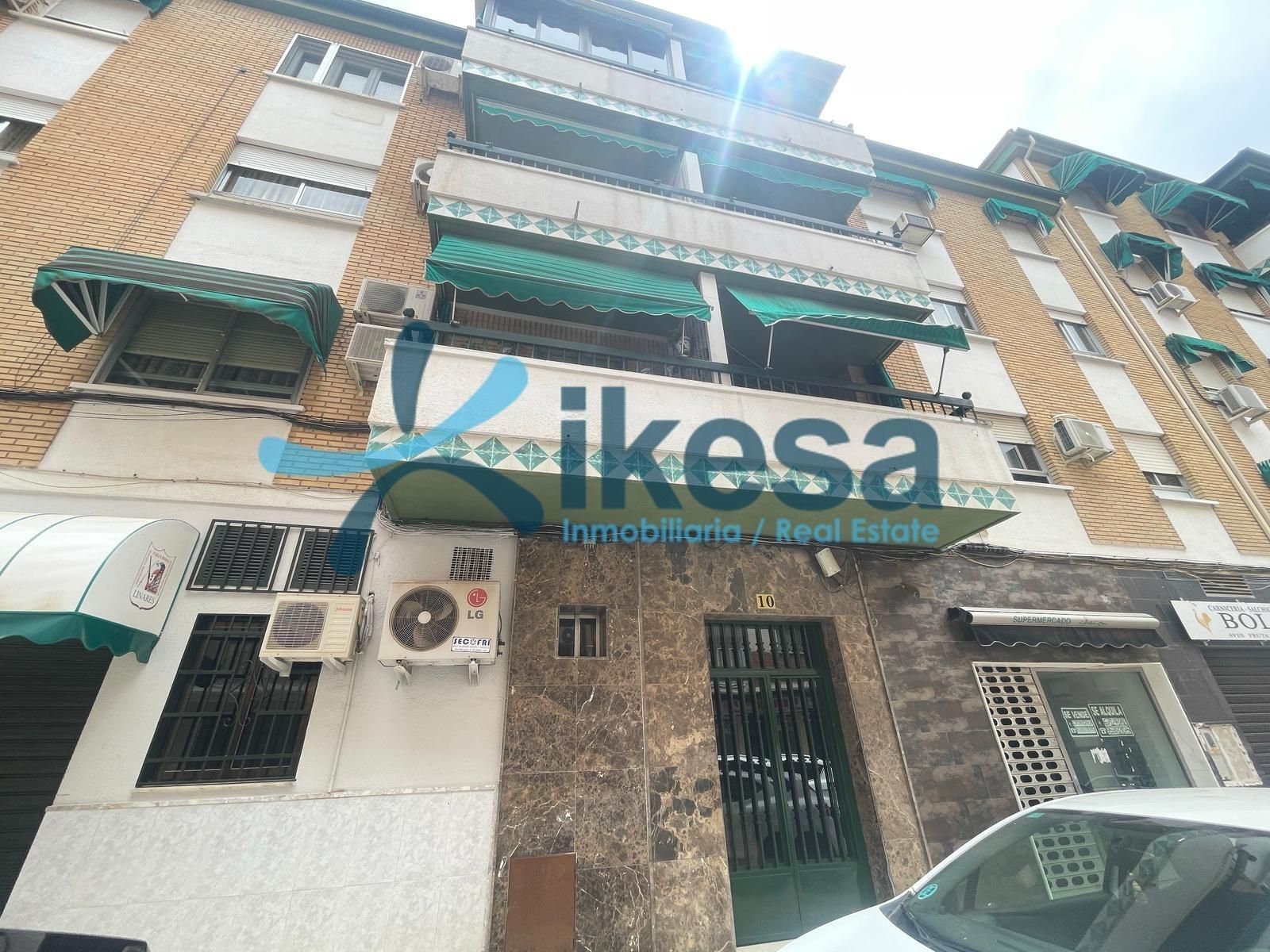 Flat for sale in Linarejos