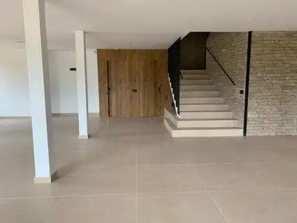 Edificio en venta en Vidreres