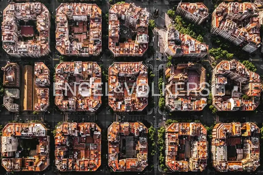 Vista exterior de Pis en venda en Barcelona amb Aire condicionat, Calefacció i Terrassa