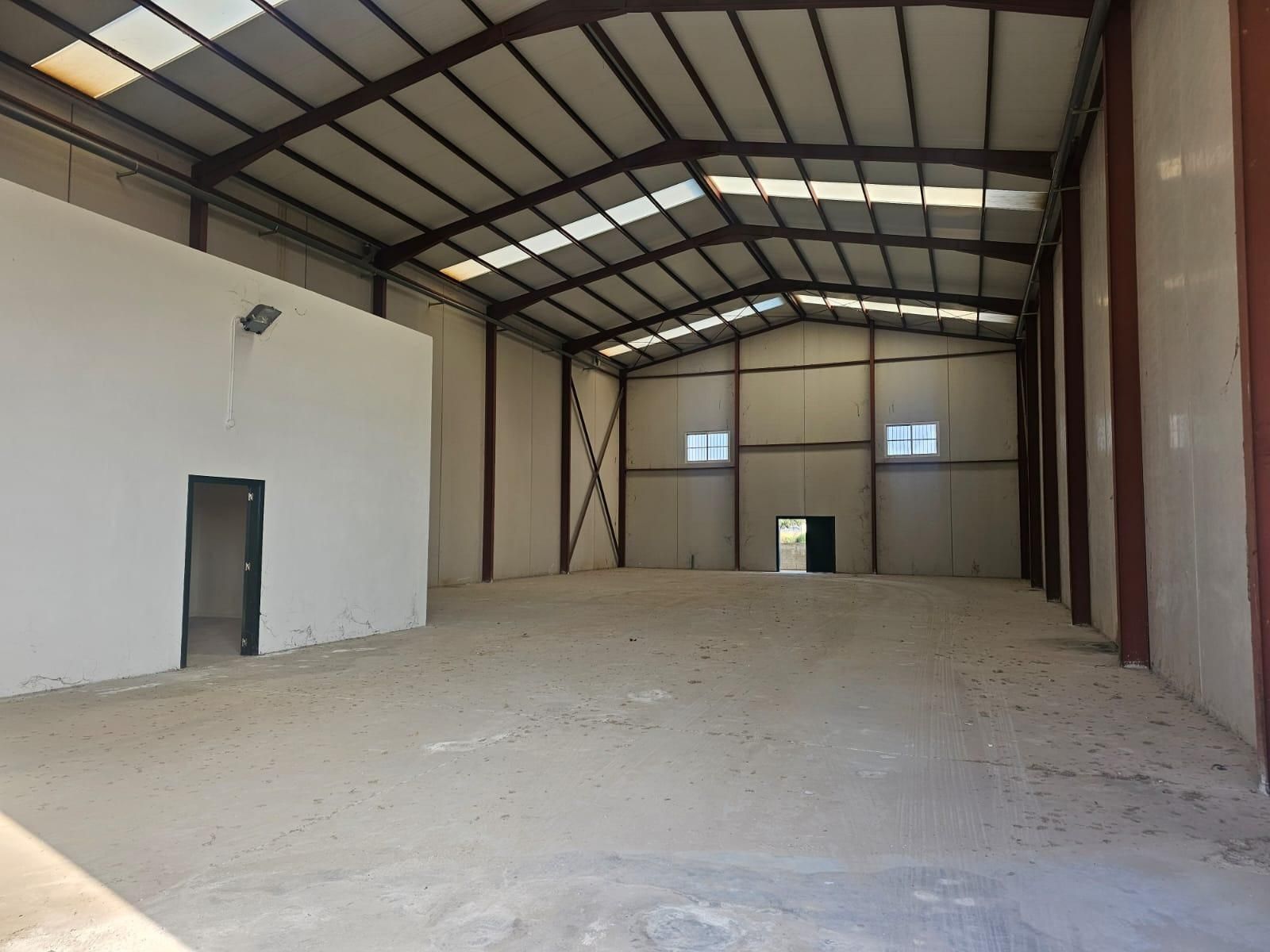 Nave industrial de alquiler en Cox