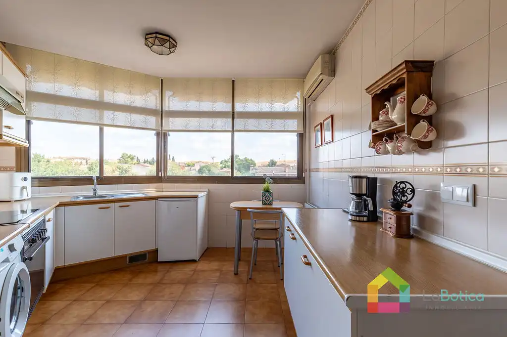 Flat with lift for sale in Argés, imagen 14