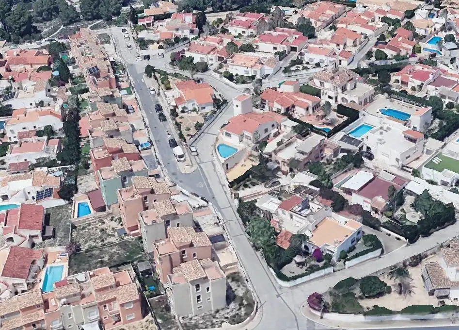Vista exterior de Casa adosada en venda en L'Alfàs del Pi amb Jardí privat