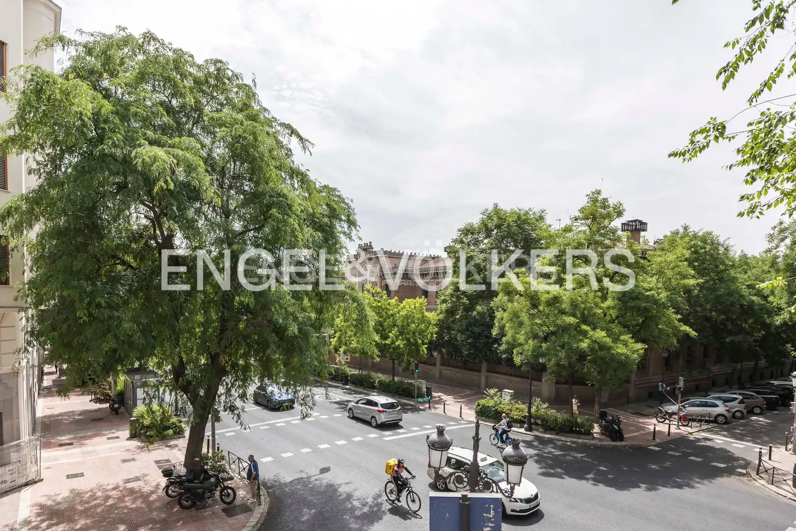 Exterior view of Flat for rent in Madrid  with Air Conditioner, Heating and Balcony
