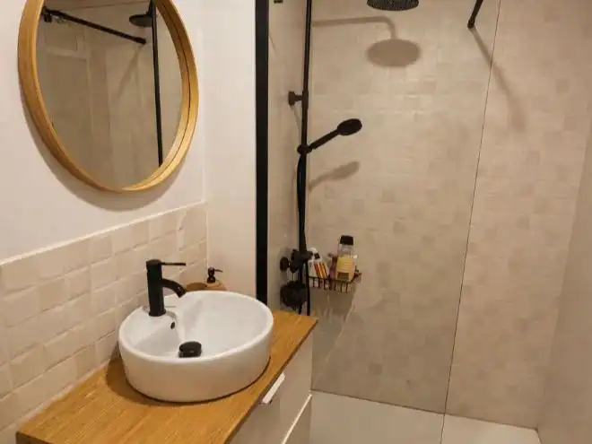 Bathroom of Flat for rent in Málaga  with Air Conditioner, Furnished and Washing machine