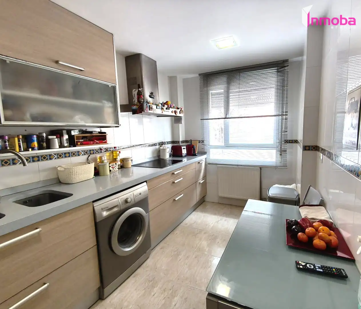 Cocina de Casa adosada en venta en Aranda de Duero con Calefacción y Jardín privado