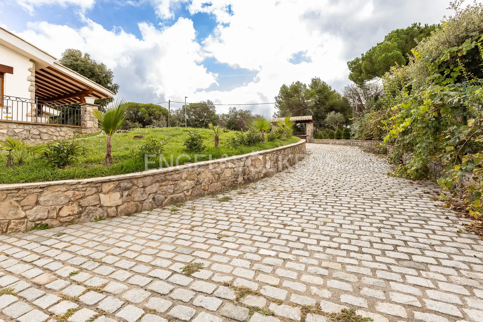 Vista exterior de Casa o xalet en venda en Seva amb Aire condicionat, Calefacció i Jardí privat