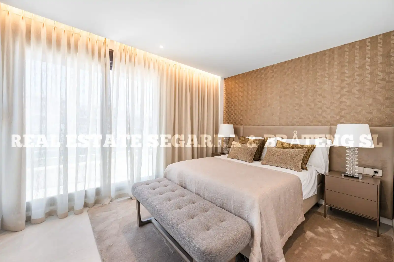 Bedroom of Attic for sale in Marbella  with Air Conditioner, Heating and Terrace