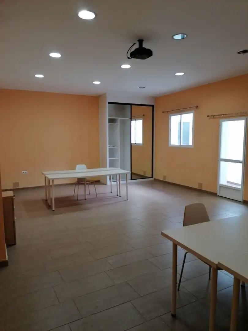 Local comercial en alquiler en Calle Escribano, imagen 8