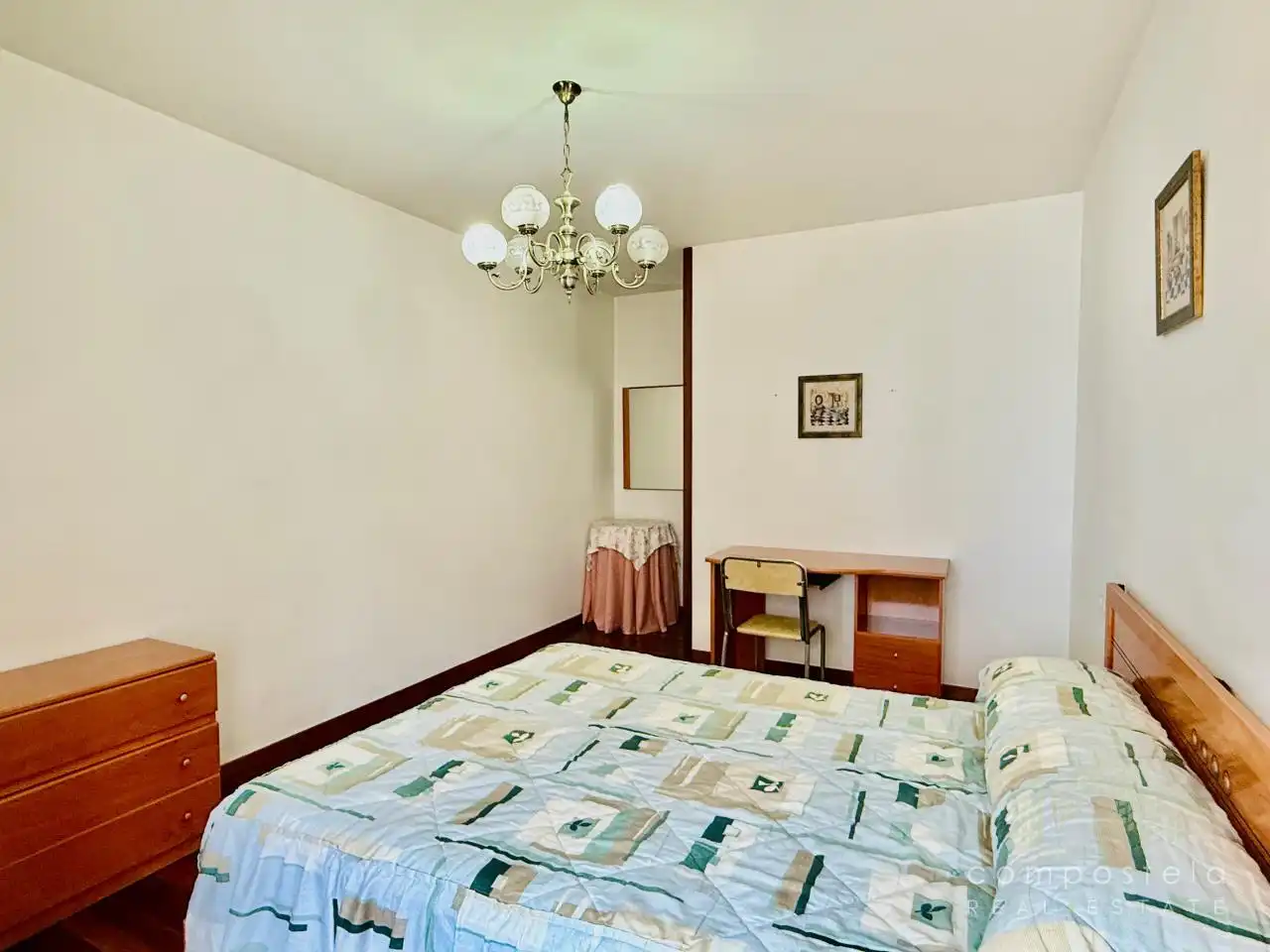 Habitación de Piso en venta en Santiago de Compostela  con Calefacción, Parquet y Trastero