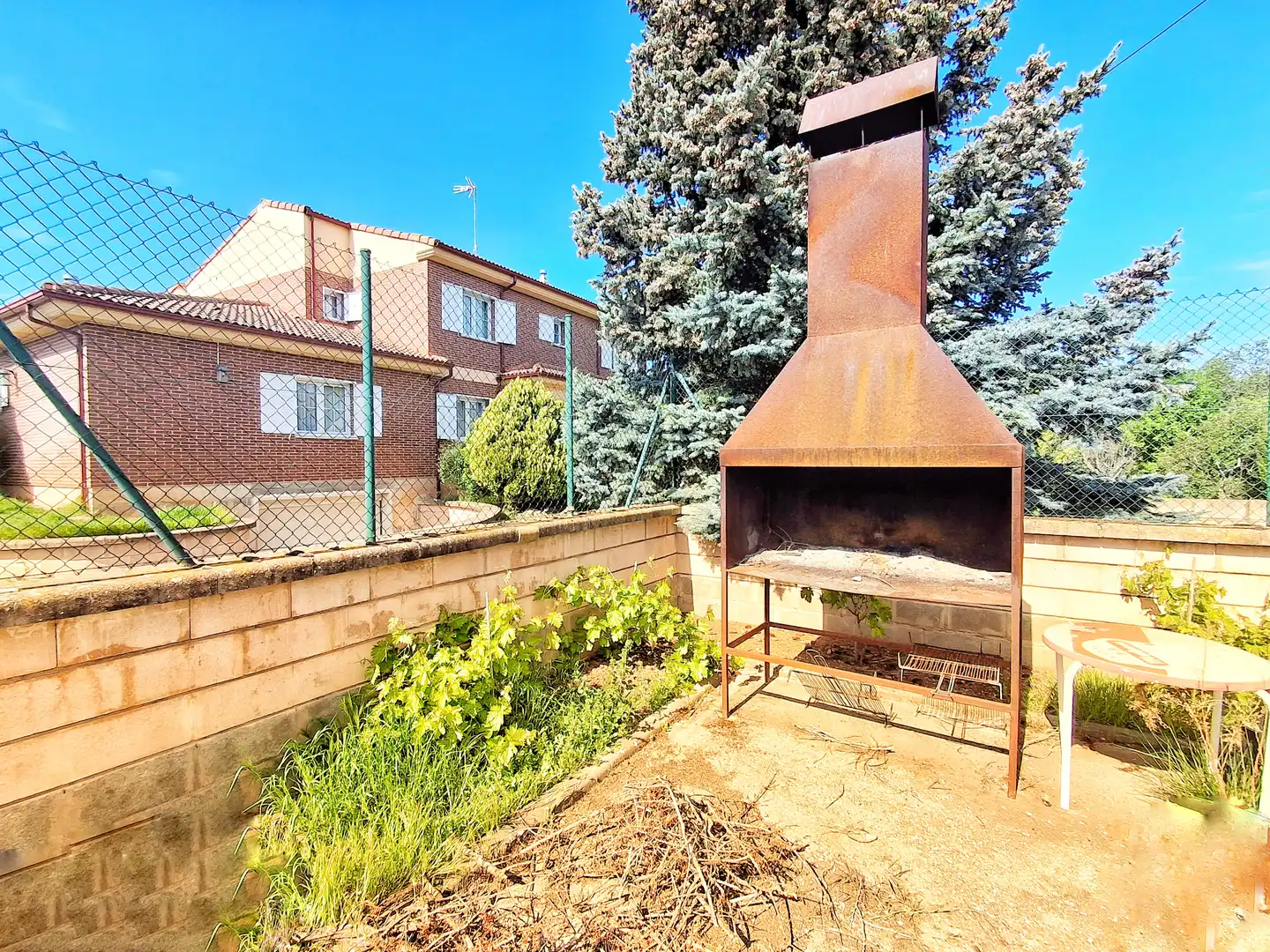 Jardín de Edificio en venta en Vadocondes con Alarma y Piscina comunitaria