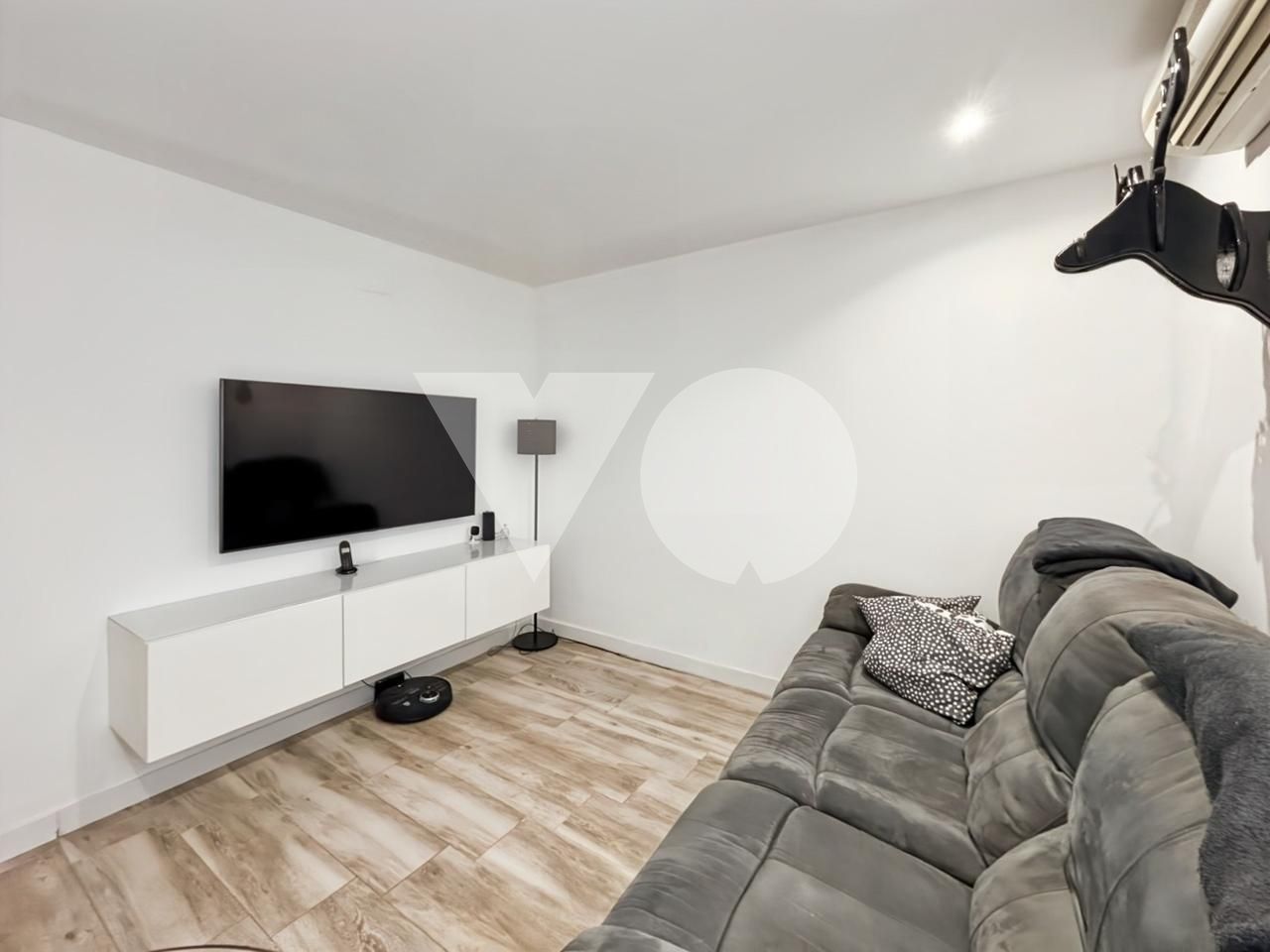 Living room of Planta baja for sale in  Madrid Capital  with Air Conditioner and Furnished