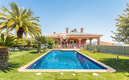 Piscina de Casa o xalet en venda en Argentona amb Aire condicionat, Terrassa i Piscina