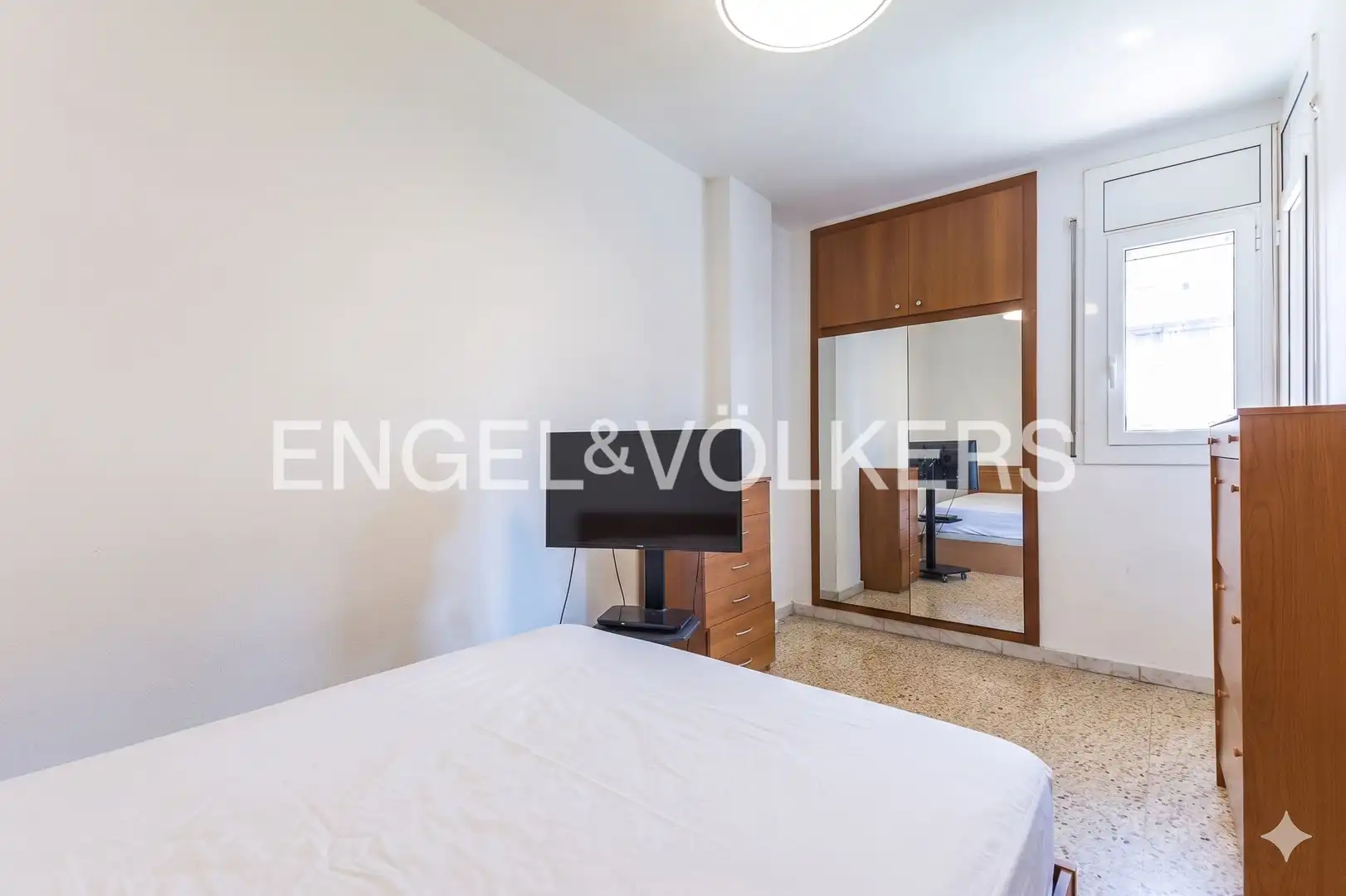 Bedroom of Flat for sale in Barcelona  with Air Conditioner, Heating and Balcony