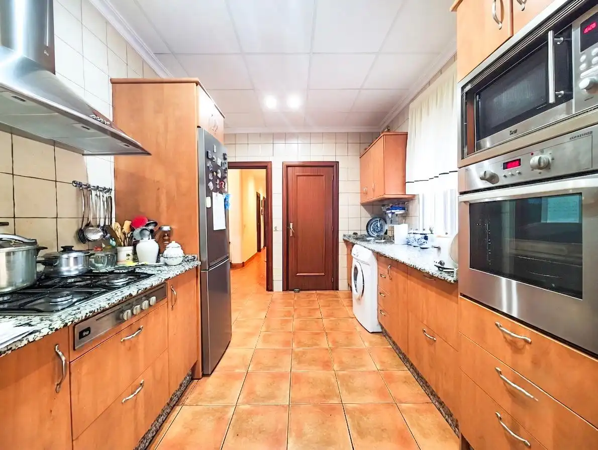 Cocina de Casa o chalet en venta en Puertollano con Aire acondicionado, Calefacción y Jardín privado