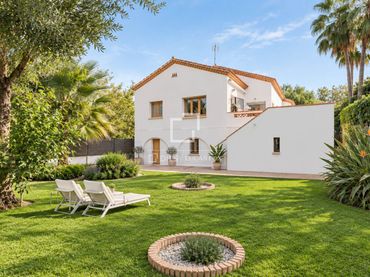 Villa con giardino in vendita a Centre