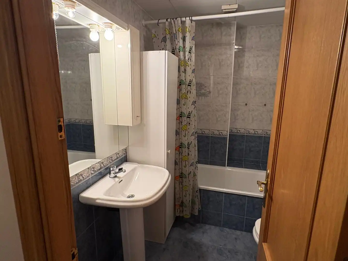Baño de Piso en venta en Solsona con Calefacción, Terraza y Horno