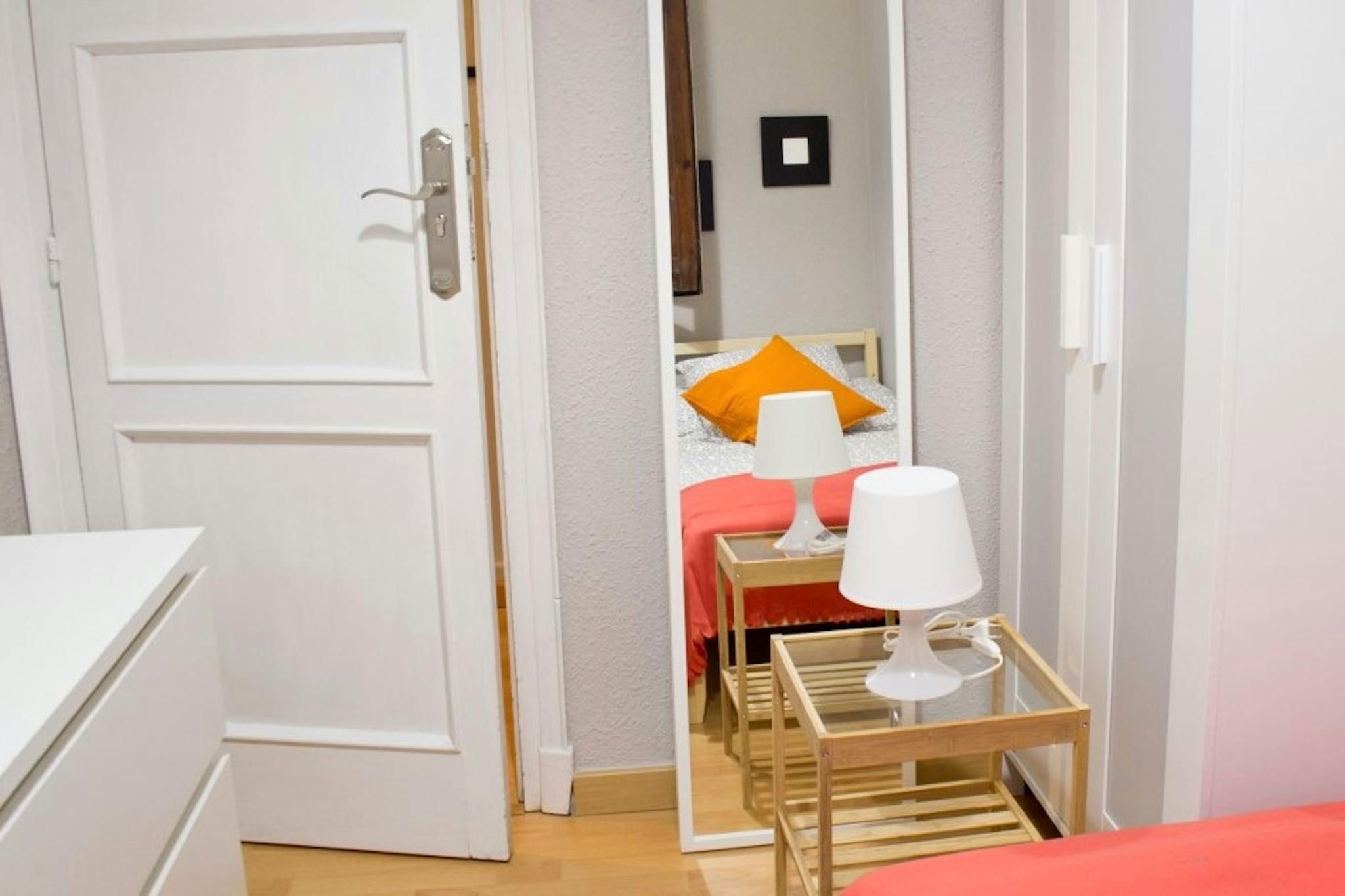 Pis per a compartir a N/A, El Botànic