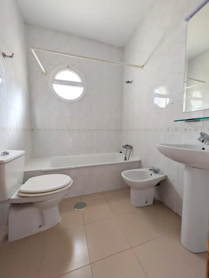 Casa amb jardí en venda a Sanlúcar la Mayor, imagen 9