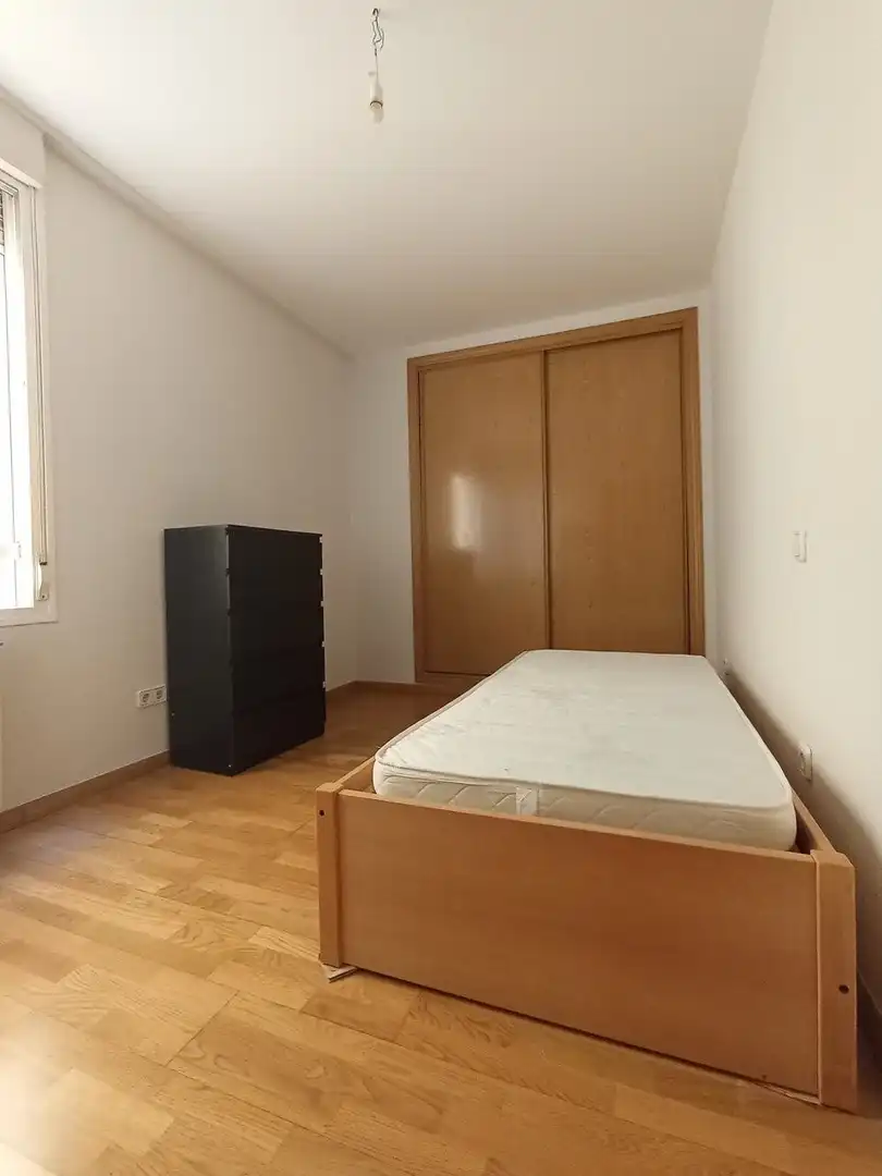 Schlafzimmer von Wohnung zur Miete in Parla mit Heizung, Parkett und Ofen