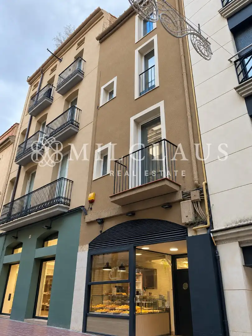 Gemischtgenutztes Gebäude zum Verkauf in Carrer de la Font Vella, imagen 2