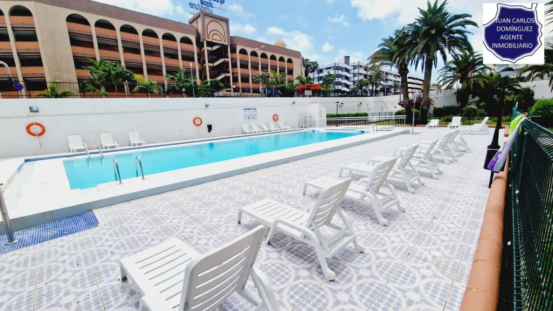 Piscina de Apartament de lloguer en San Bartolomé de Tirajana amb Aire condicionat, Terrassa i Moblat