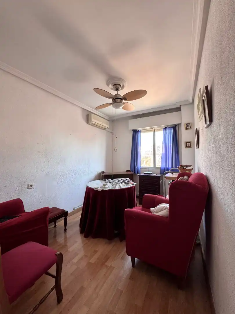 Sala de estar de Piso en venta en Cáceres con Aire acondicionado, Terraza y Amueblado