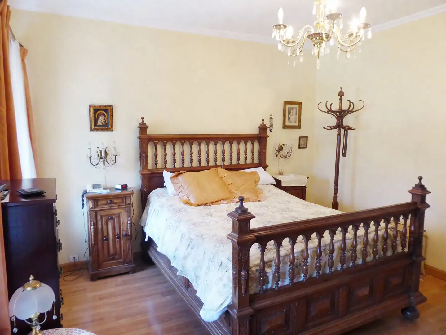 Dormitori de Casa o xalet en venda en Camargo amb Calefacció, Jardí privat i Parquet