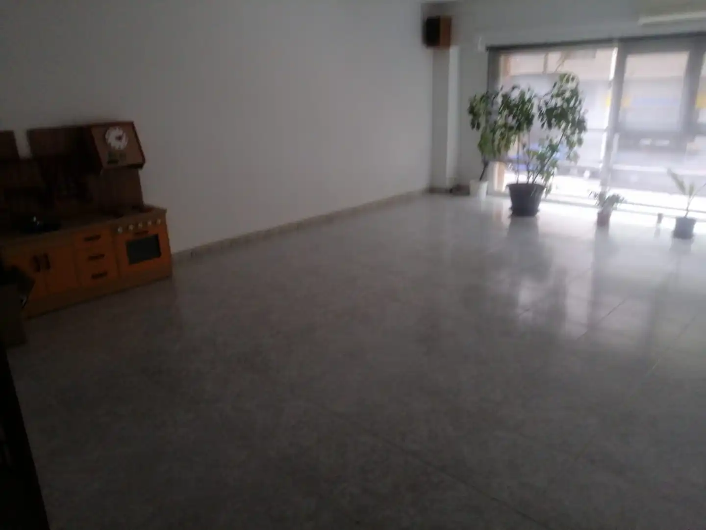 Sala de estar de Oficina de alquiler en Lleida con Aire acondicionado