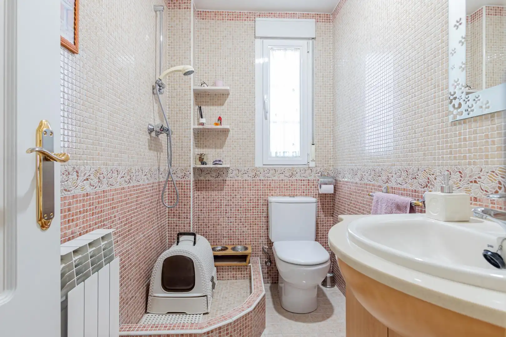 Baño de Casa o chalet en venta en Madrid con Aire acondicionado, Calefacción y Jardín privado