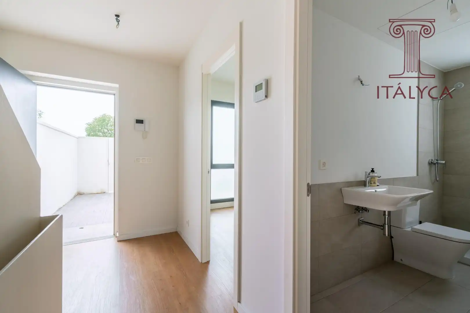Detached homes for sale in Mairena del Aljarafe  with Heating, Private garden and Terrace