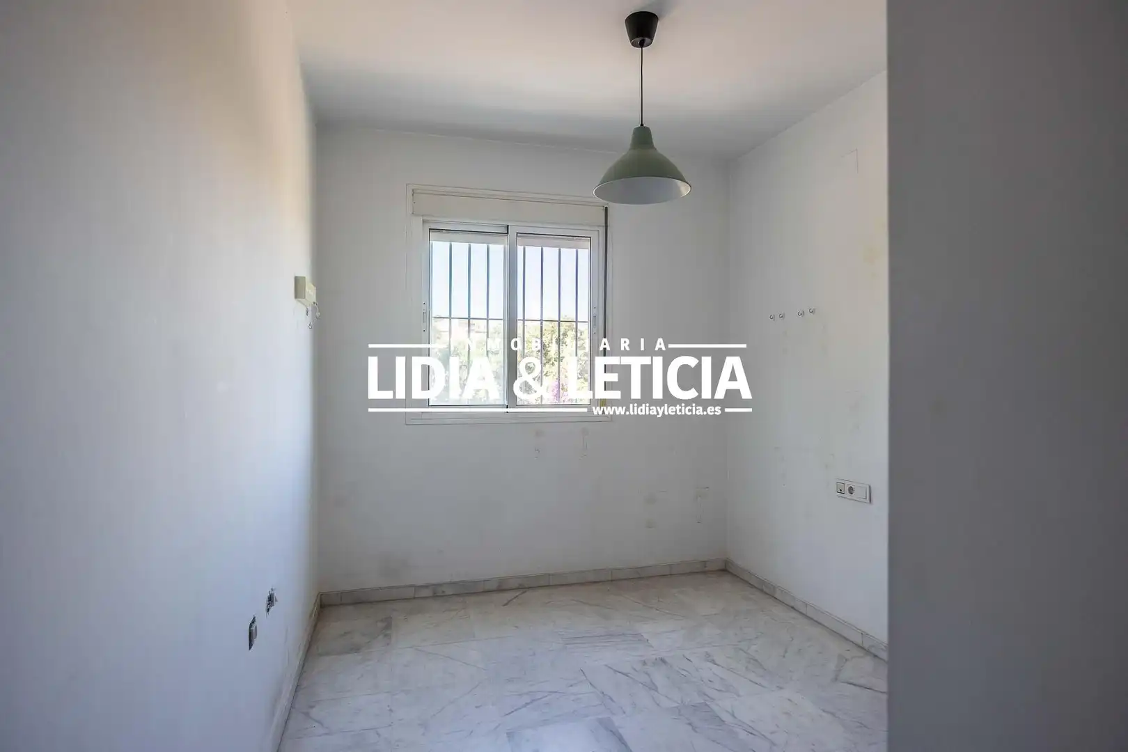 Habitación de Piso en venta en Alcalá de Guadaira con Aire acondicionado