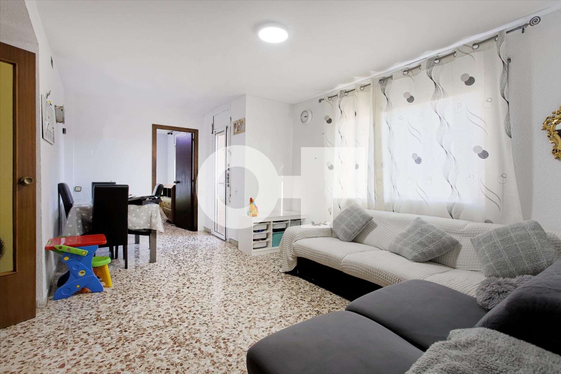 Living room of Apartment for sale in Cerdanyola del Vallès  with Air Conditioner, Heating and Terrace