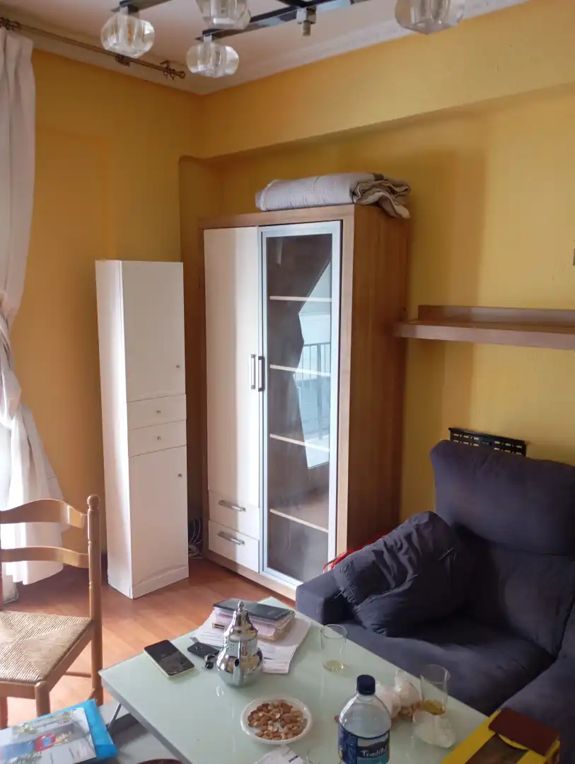 Habitación de Piso en venta en Crevillent con Lavadora y Balcón