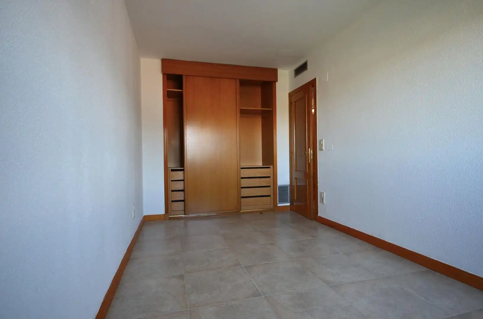 Bedroom of Detached homes for sale in Zaragoza