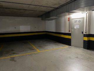 Garaje en Alquiler en Calle Santos A. Ochandátegui, 57 en Buztintxuri