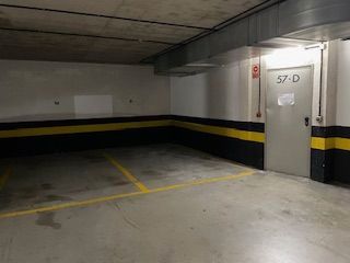 Parking de Garaje de alquiler en  Pamplona / Iruña