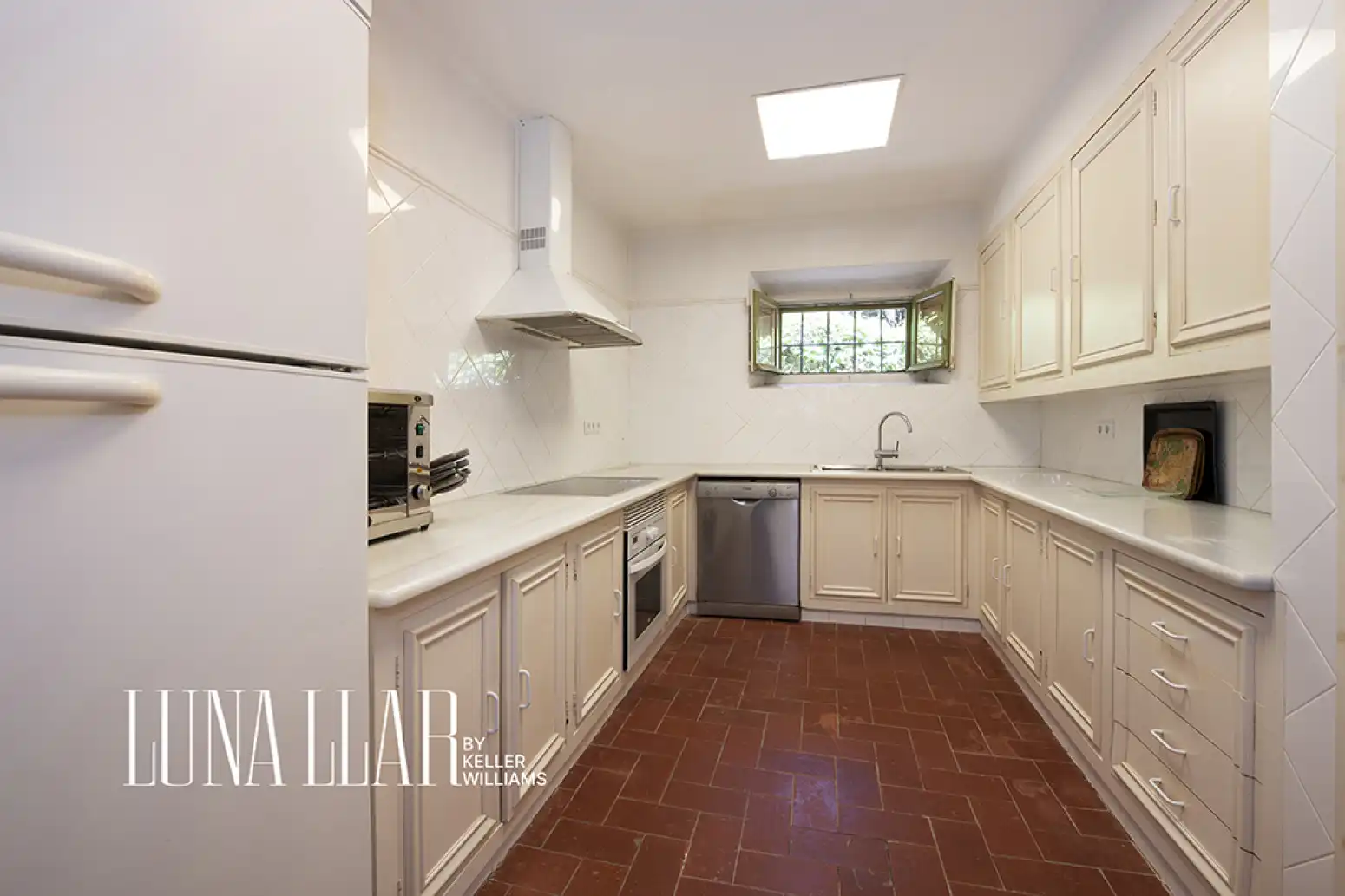 Cocina de Casa o chalet en venta en Pineda de Mar con Jardín privado y Piscina
