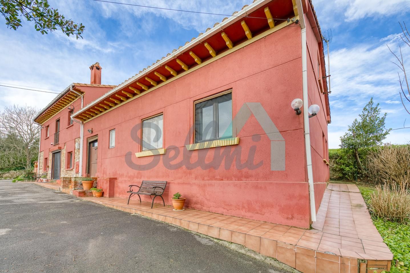 Casa adosada de lloguer a Camín de la Carreña a les Cabañes, Verdicio - Bañugues - Cabo Peña
