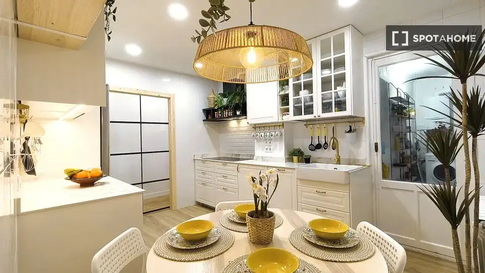 Kitchen of Flat for share in  Pamplona / Iruña  with Air Conditioner, Heating and Terrace