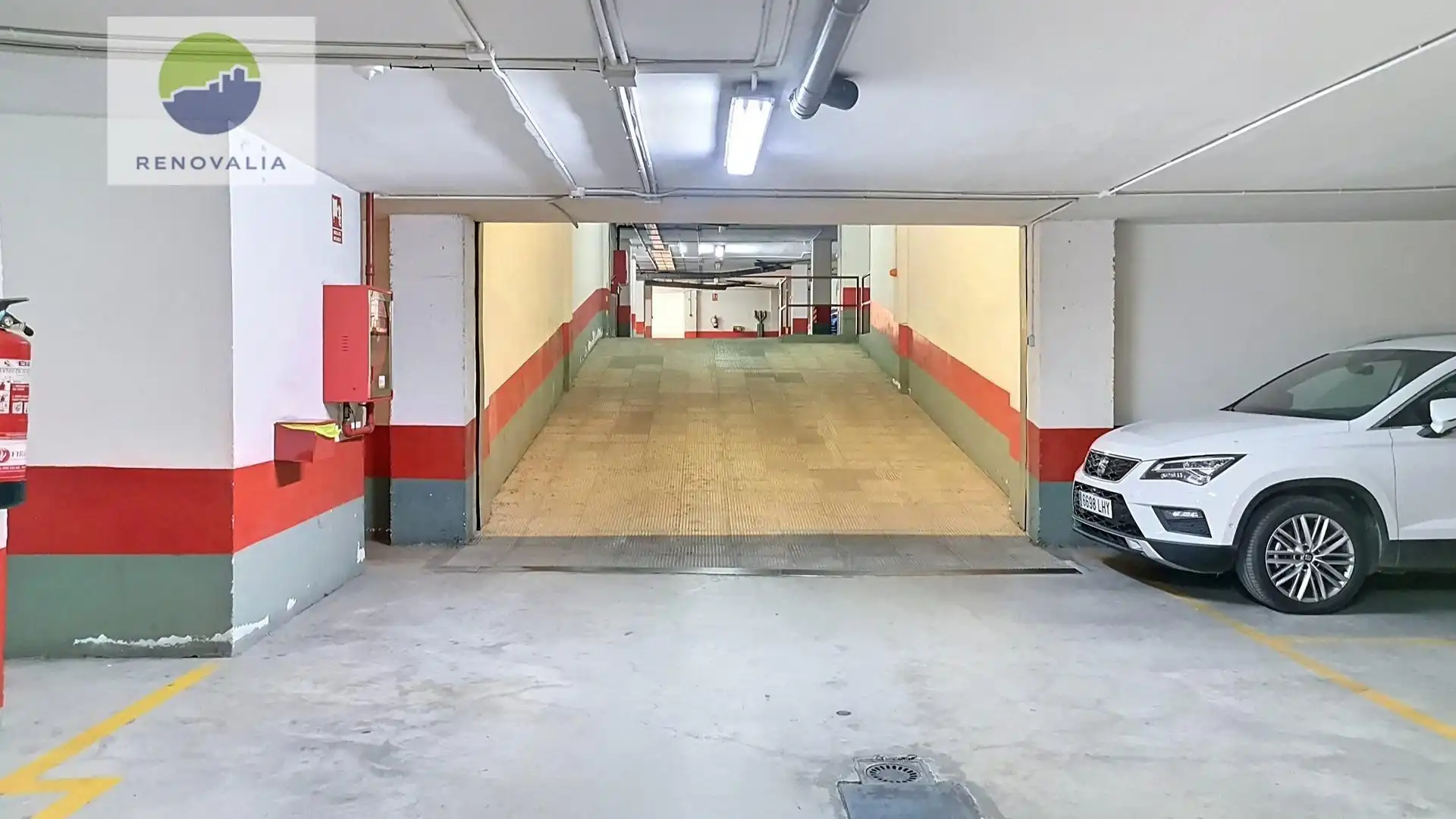 Parkplatz von Wohnung zum Verkauf in Granada mit Klimaanlage, Heizung und Terrasse