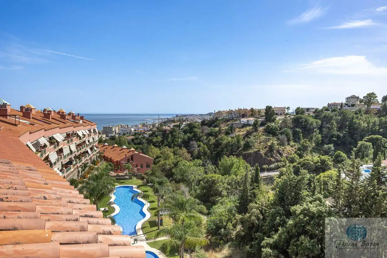 Vista exterior de Ático en venta en Fuengirola con Aire acondicionado, Terraza y Trastero