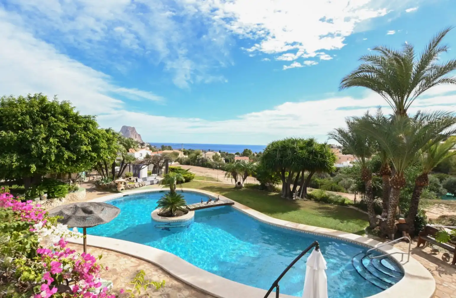 Country homes for sale in Canuta