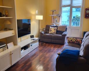 Living room of Flat for sale in  Barcelona Capital  with Air Conditioner, Heating and Parquet flooring