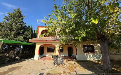 Vista exterior de Casa o xalet en venda en San Mateo de Gállego amb Terrassa i Piscina