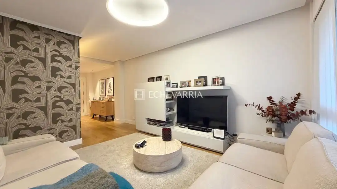Living room of Flat for sale in Getxo   with Heating and Storage room