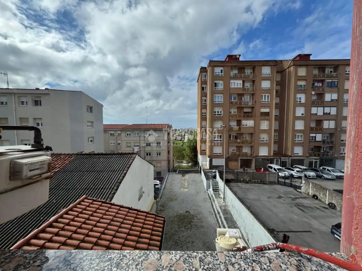 Vista exterior de Piso en venta en Santander con Parquet y Balcón