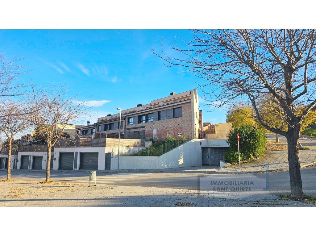 Vista exterior de Casa o xalet en venda en Sant Quirze del Vallès