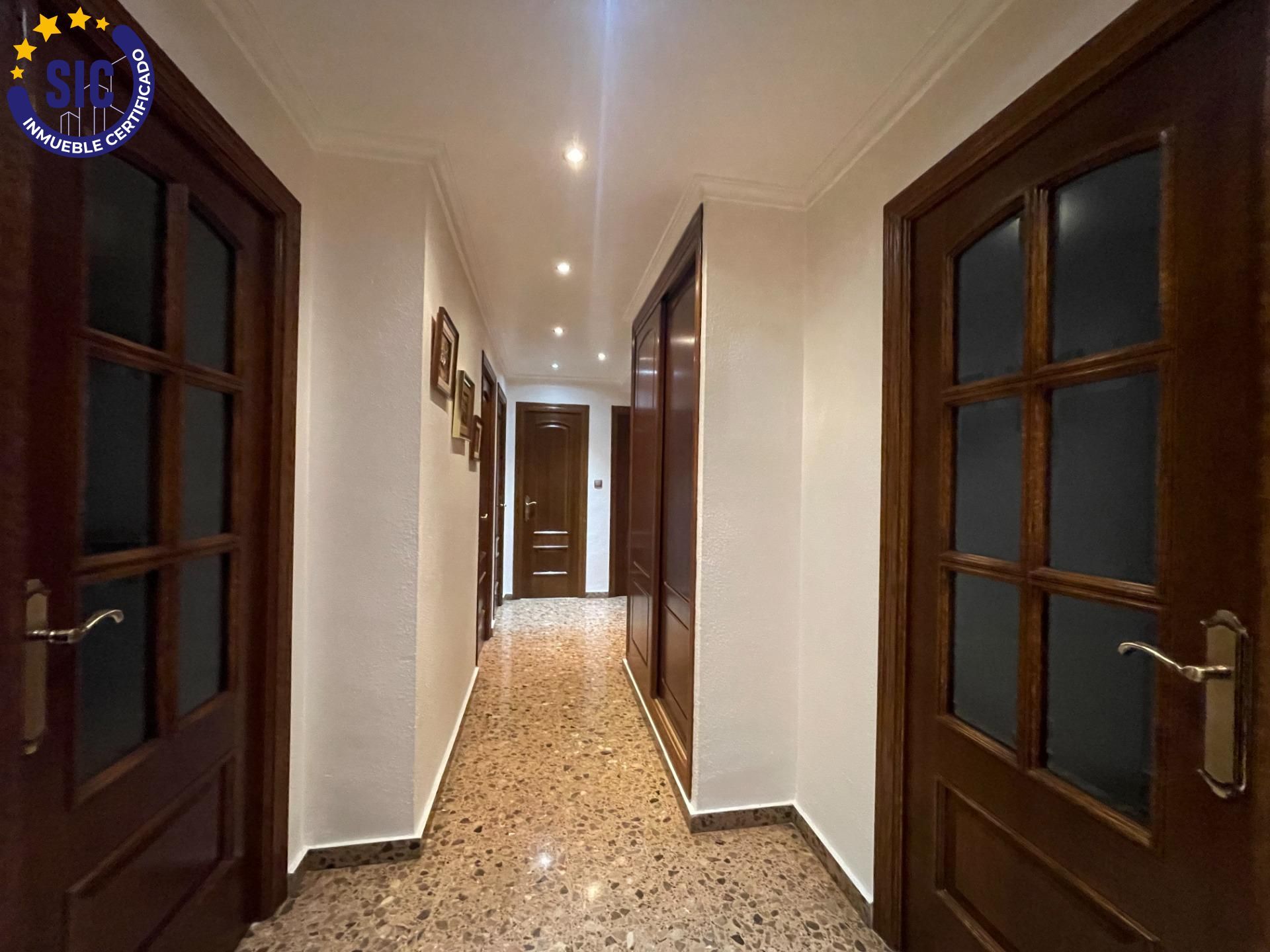 Piso en venta en Utiel con Aire acondicionado y Balcón