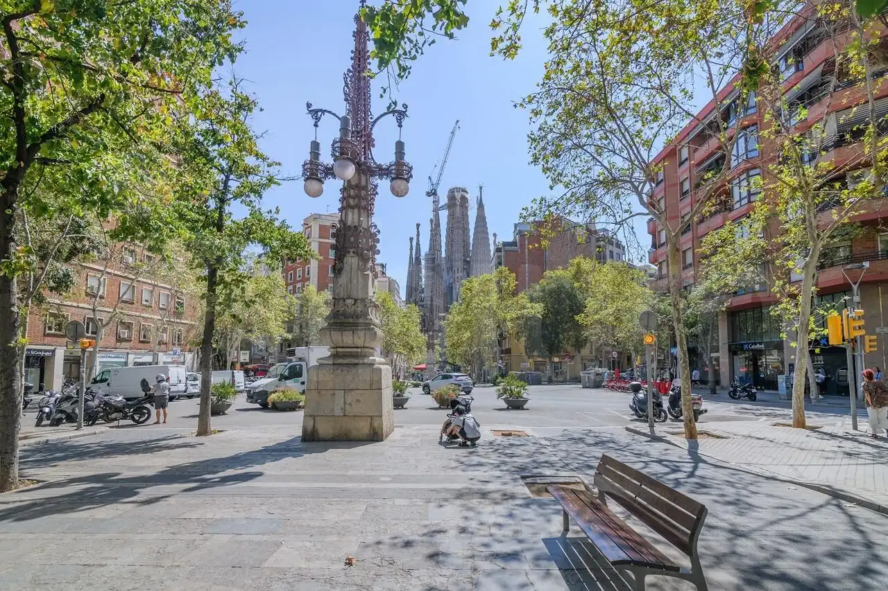 Außenansicht von Wohnung zum Verkauf in Barcelona mit Klimaanlage, Parkett und Möbliert